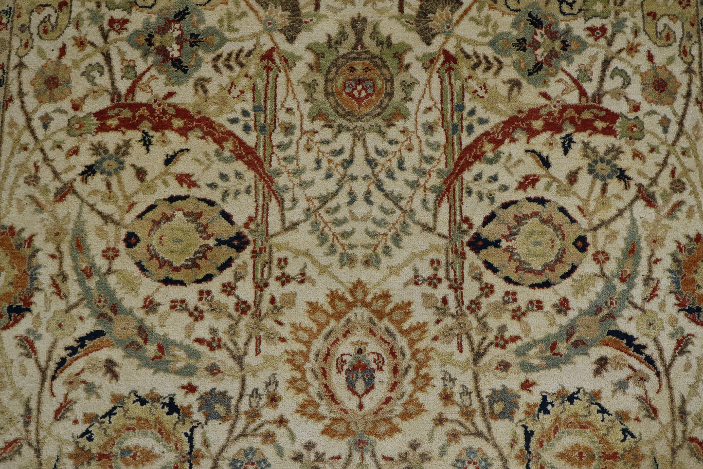 Elegant Beige Floral Medallion Carpet with Botanical