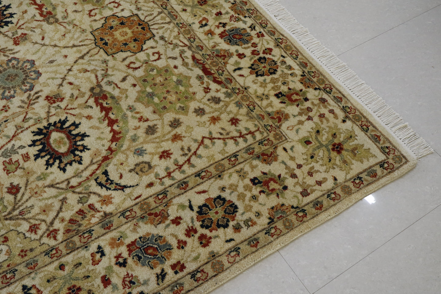 Elegant Beige Floral Medallion Carpet with Botanical