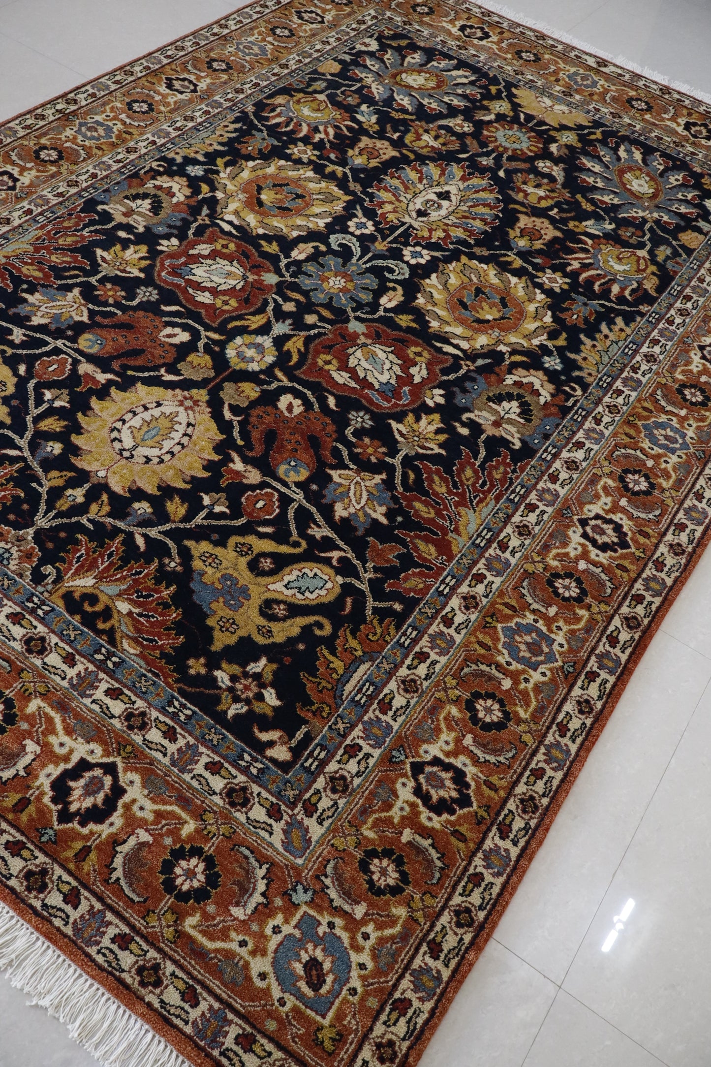 Ancient desing rugs with real colour and beautiful finish